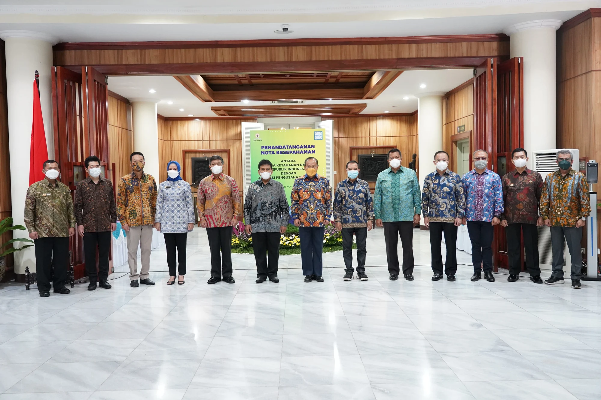 LAPORAN TAHUNAN APINDO Provinsi Maluku 2021